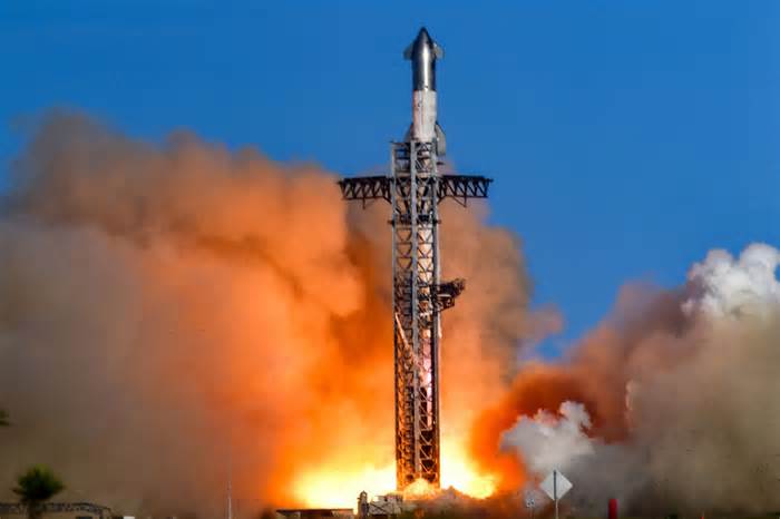 SpaceX’s 9th Starship Flight Ends in Failure But Shows Big Progress