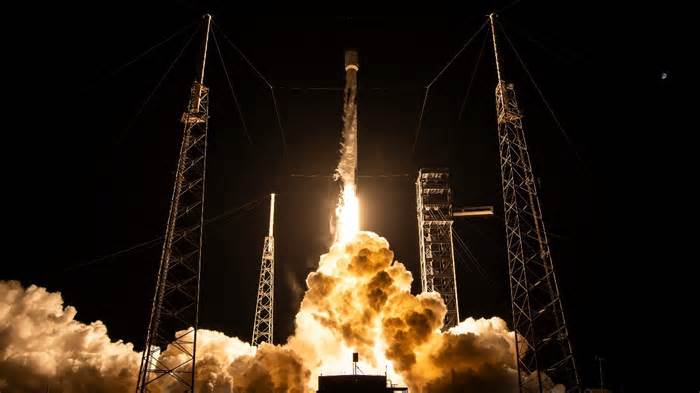 SpaceX's Falcon 9 successfully launches SXM-10 satellite into space