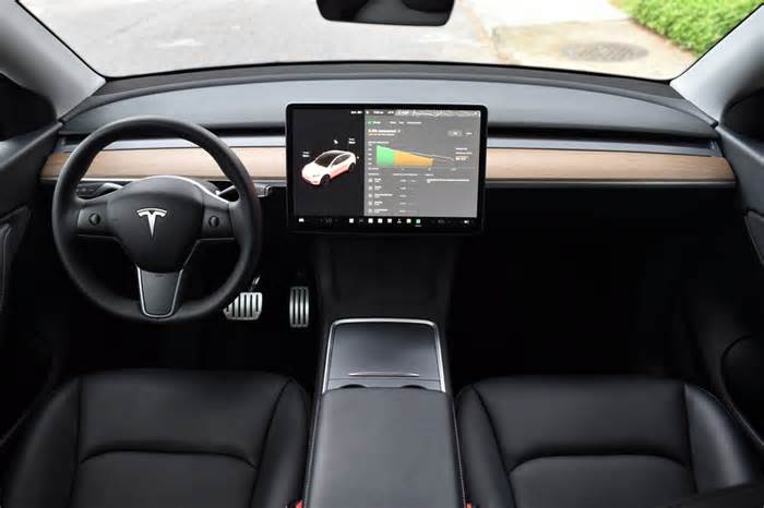 This simple Tesla accessory makes your Model 3 or Y feel brand new