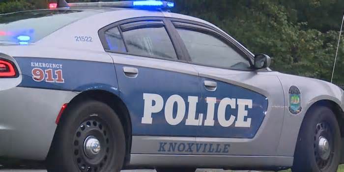 Knoxville police respond to ‘serious’ crash involving motorcycle on Middlebrook Pike