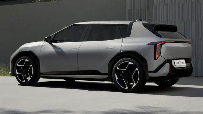 Kia's 2026 EV4 Sedan Targets Tesla Model 3 With Lower Expected Pricing