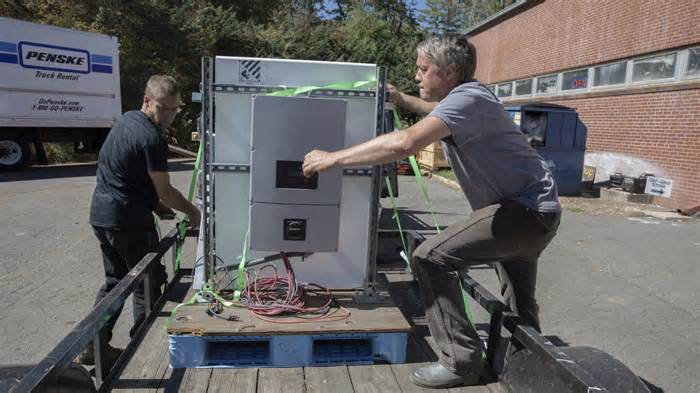 Volunteers bring solar power to Hurricane Helene’s disaster zone