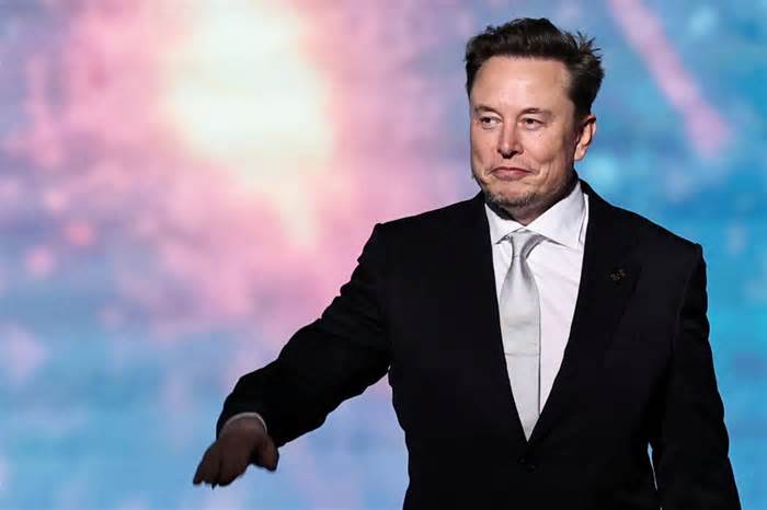 Elon Musk's xAI blames "unauthorized" tweak for Grok "white genocide" posts