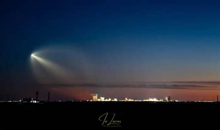 UFO? No, That Was The SpaceX Falcon 9 Launch Lighting Up East Coast Skies