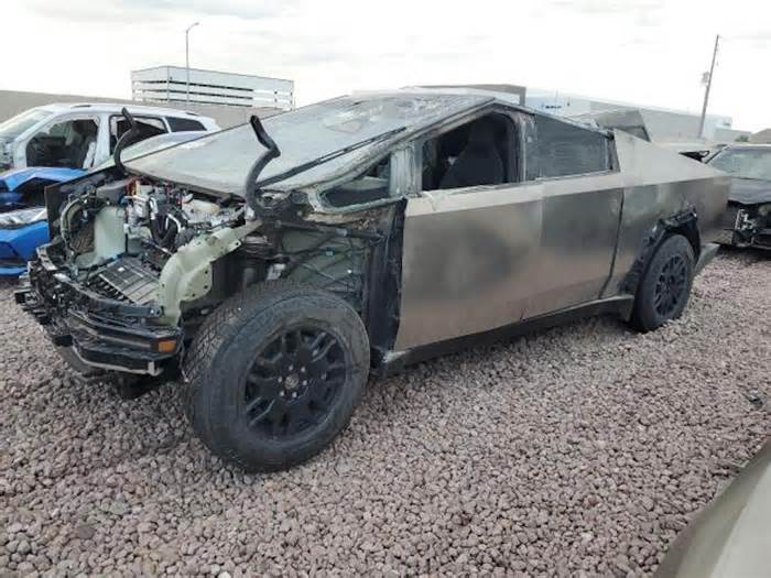 This Brand-New Tesla Cybertruck Was Crashed and Abandoned in an Auction Yard