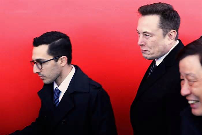 Musk Confidant Afshar Exits Tesla in Latest High-Level Departure