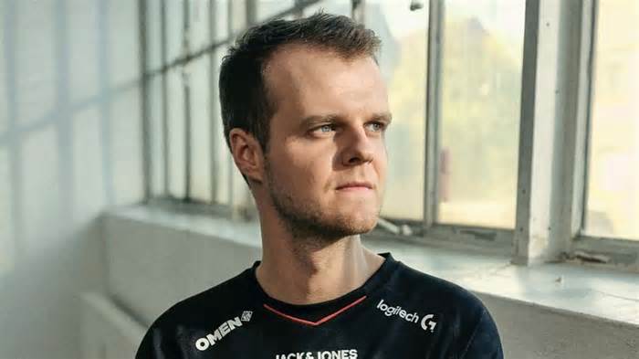 CS pro Xyp9x banned from Twitch after hacker steals account