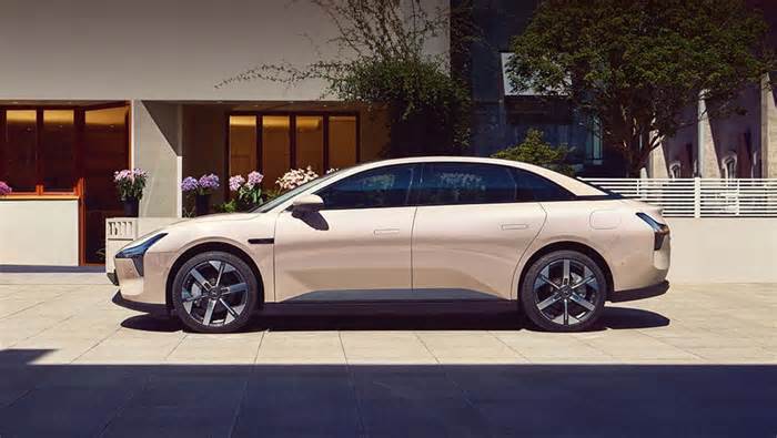 Over 150,000 of these Tesla Model 3 rivals have been sold, but will the 2026 XPeng Mona M03 hit Australian shores soon?